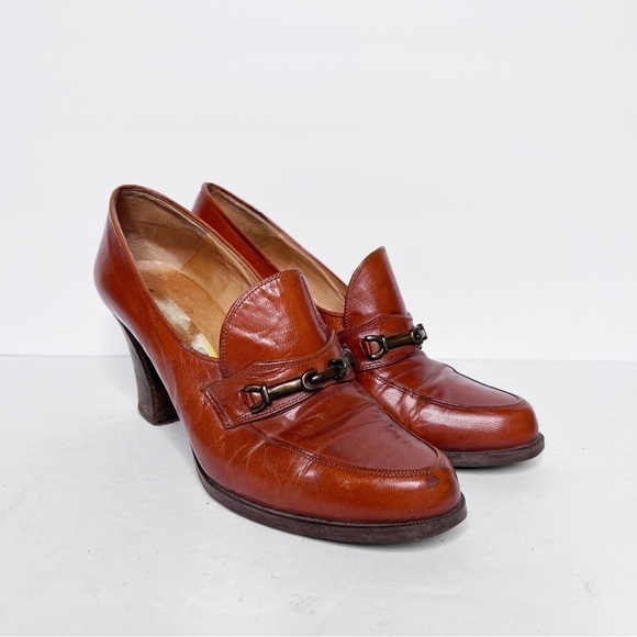 Vintage 1960’s Leather Cognac Horse Bit Heels Size 6 Women’s - Picture 1 of 7